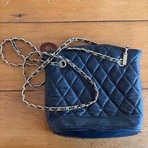 Vintage Ann Taylor Quilted Leather Bucket Bag – Black – 1990s Chain Strap Purse